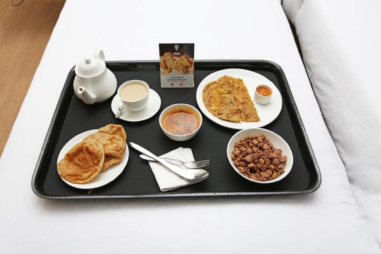 Hotel E Serai Пуна Экстерьер фото