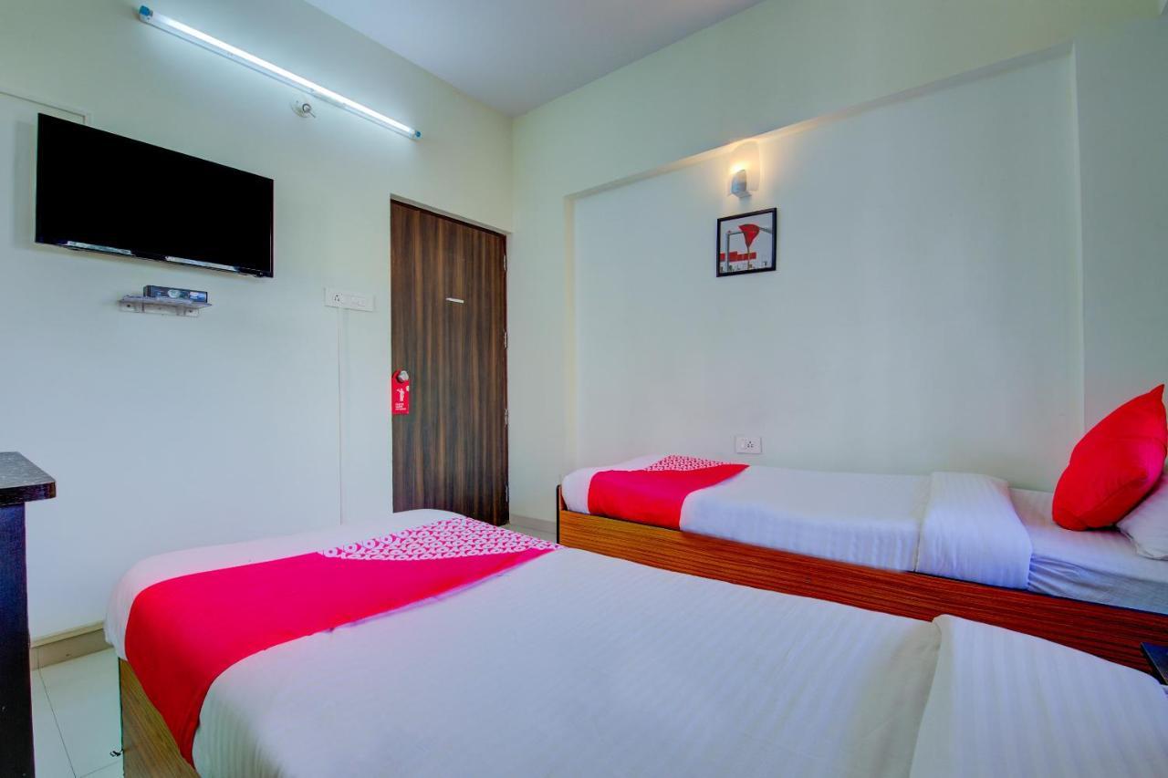 Hotel E Serai Пуна Экстерьер фото